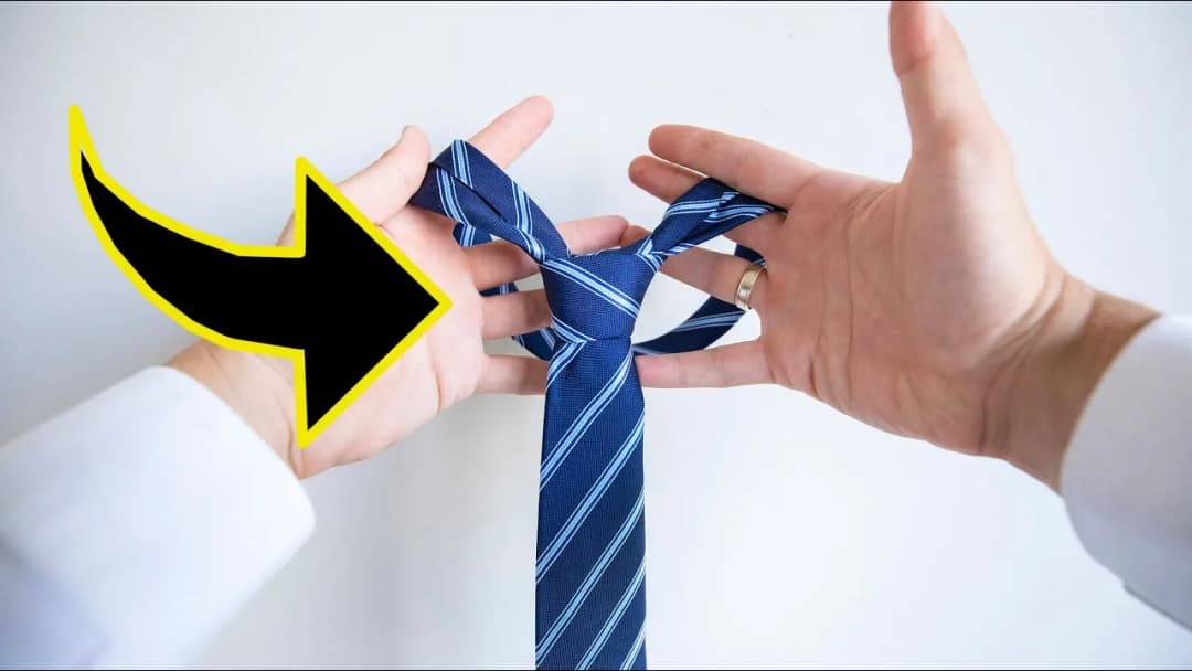 Jak szybko zawiązać krawat? Prosty sposób w 3 krokach dla każdego