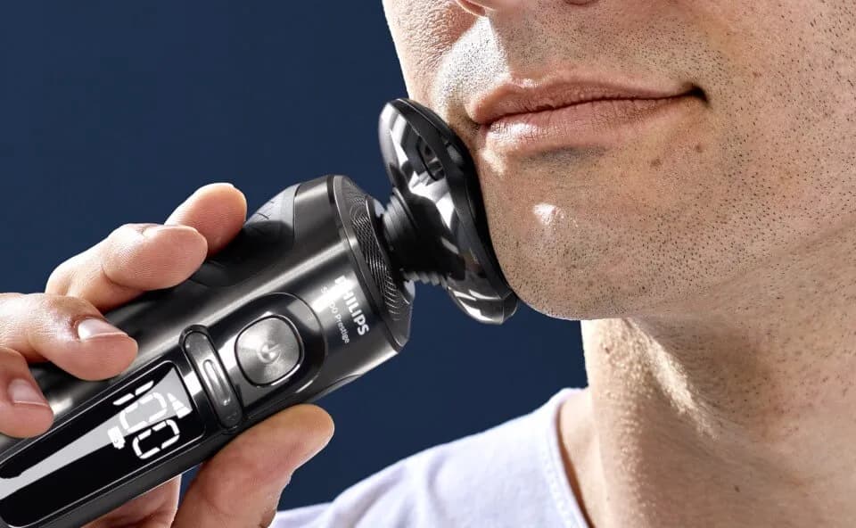 Jak golić zarost na twarzy bez podrażnień i uzyskać gładką skórę